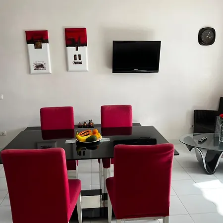 Sea Breeze Retreat At Las Bouganvillas شقة